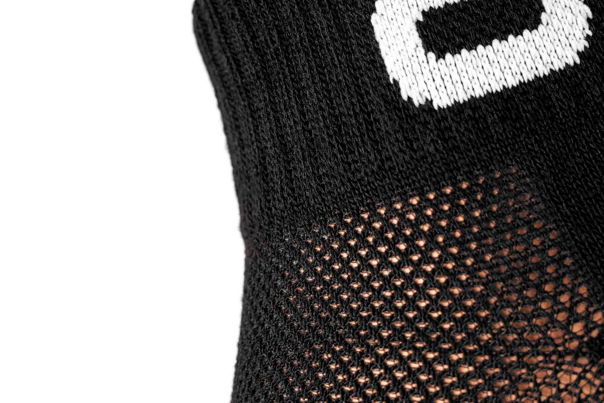 360-021-036-Sock-Alltime-black-white-detail-02-Web