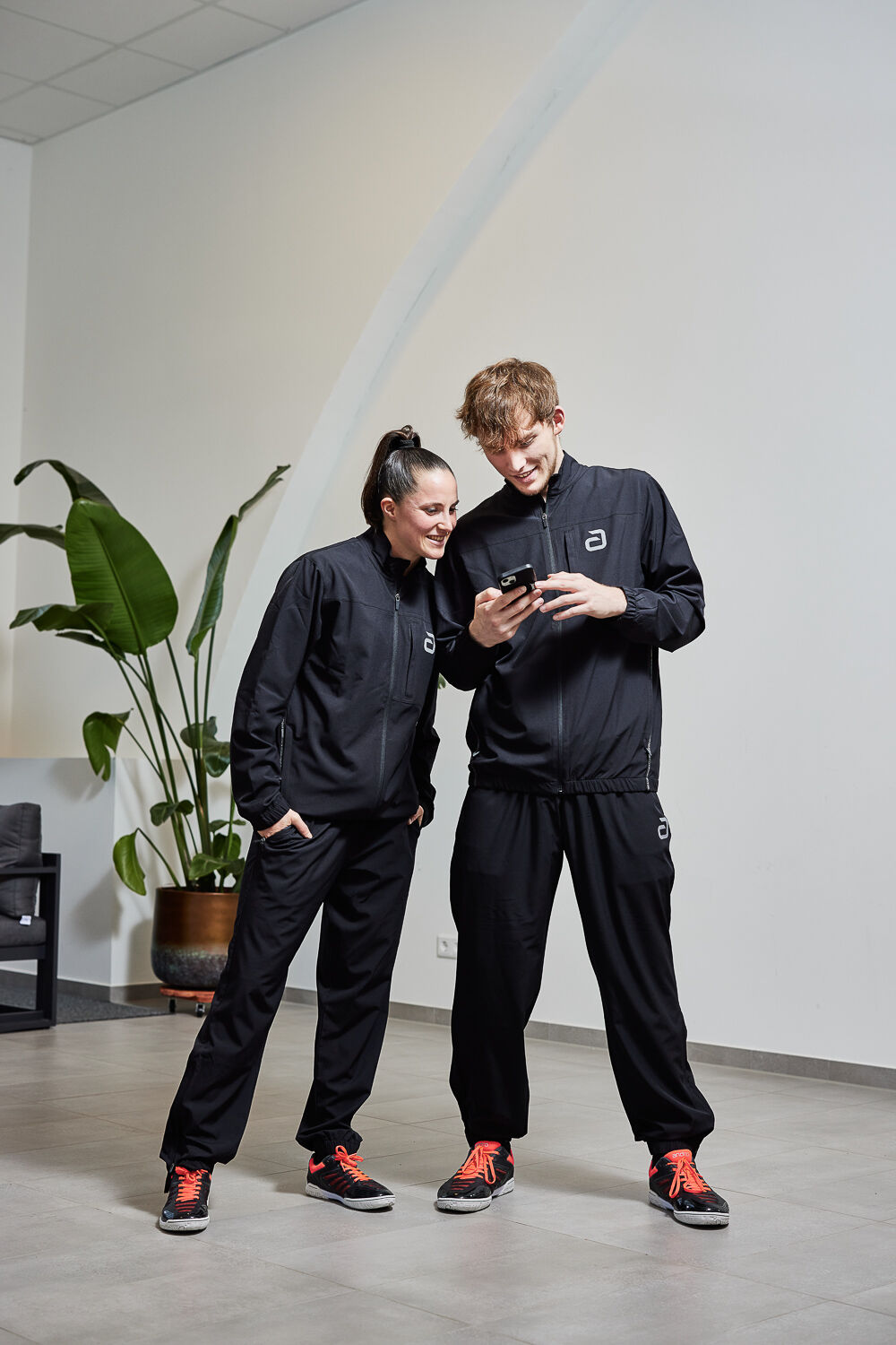 andro-Tracksuit-jacket-Marbery-black-grey-340-021-012-unisex-2-action